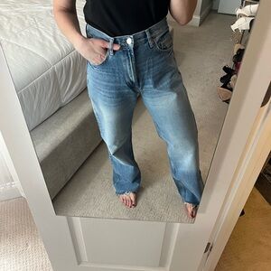 Zara women’s Relaxed Fit Light Blue Jeans
